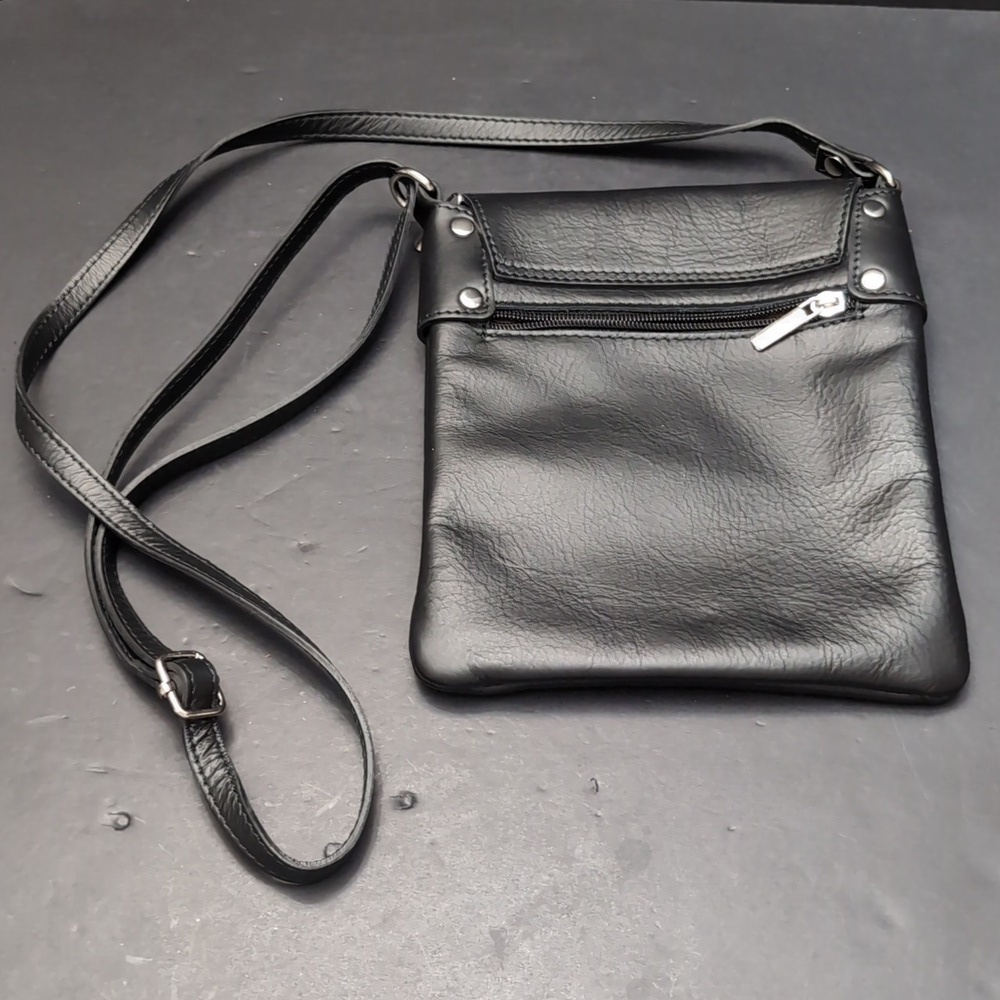Vera Pelle Italy Women's Small Black Leather Crossbody Bag. - Picture 4 of 14